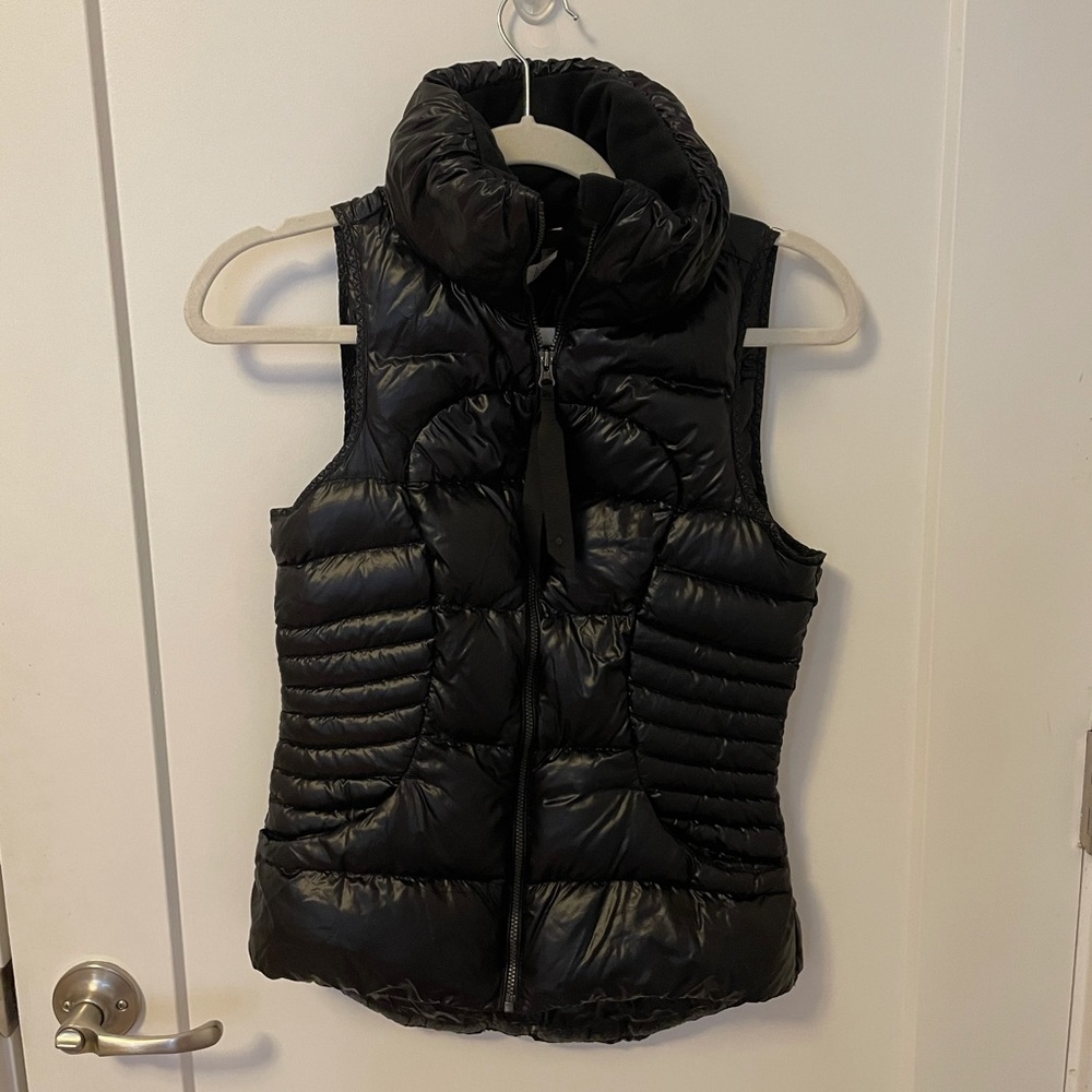 Lululemon Fluffin Awesome puffer vest size 4